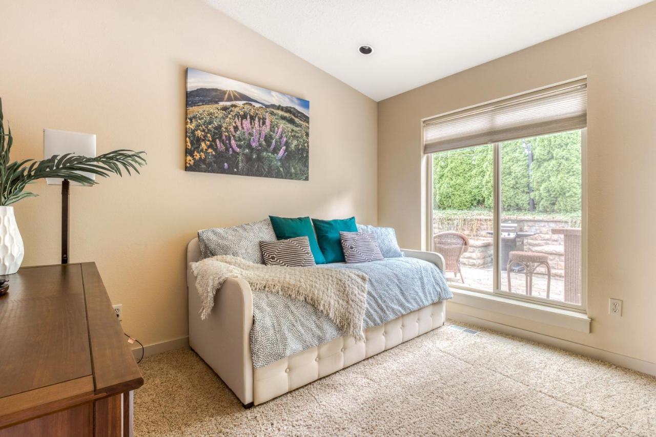 Mt Adams River View House Худ-Ривер Экстерьер фото